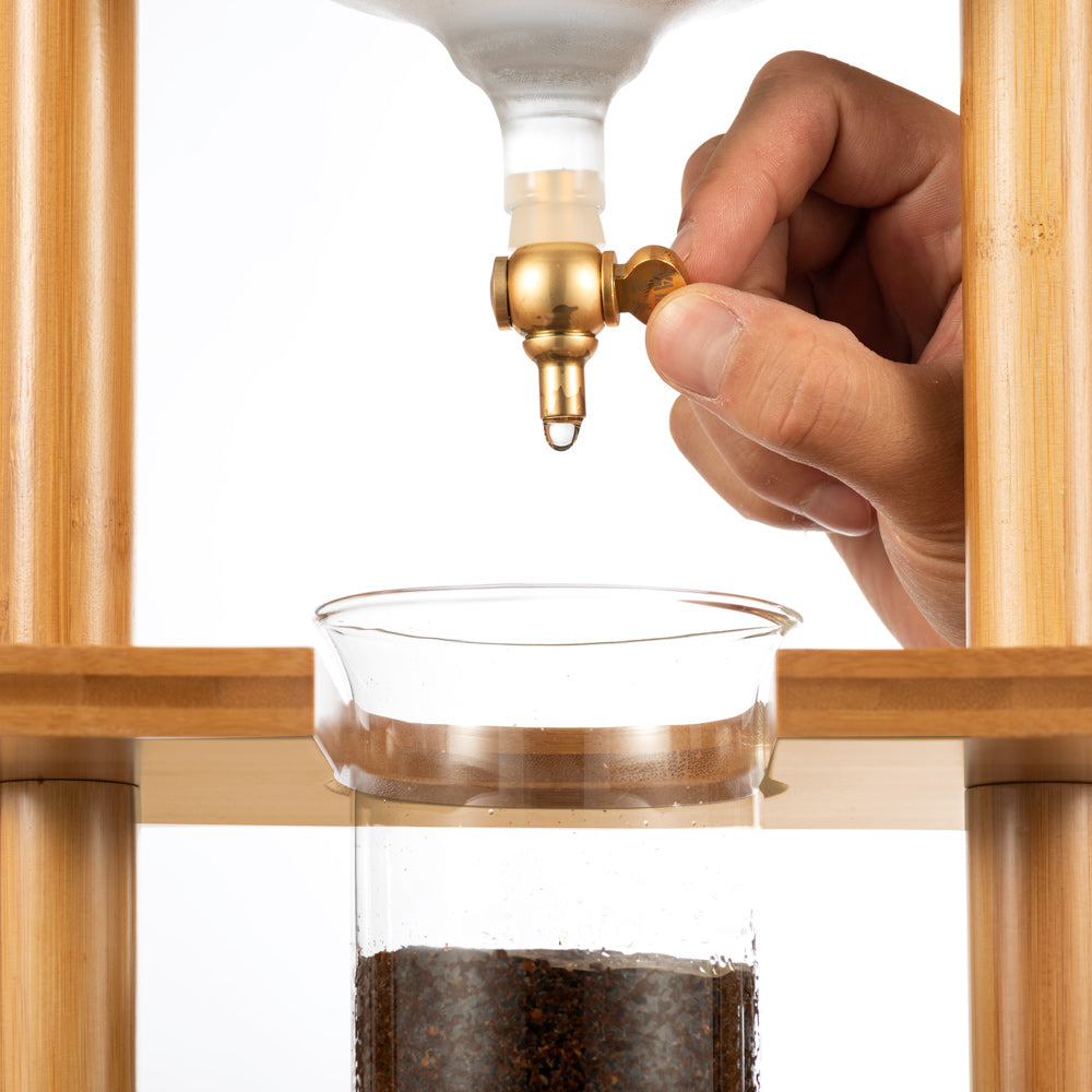 Yama Glass Cold Brew Tower – Bamboo Straight Frame – 6–8 Cup (32 oz)